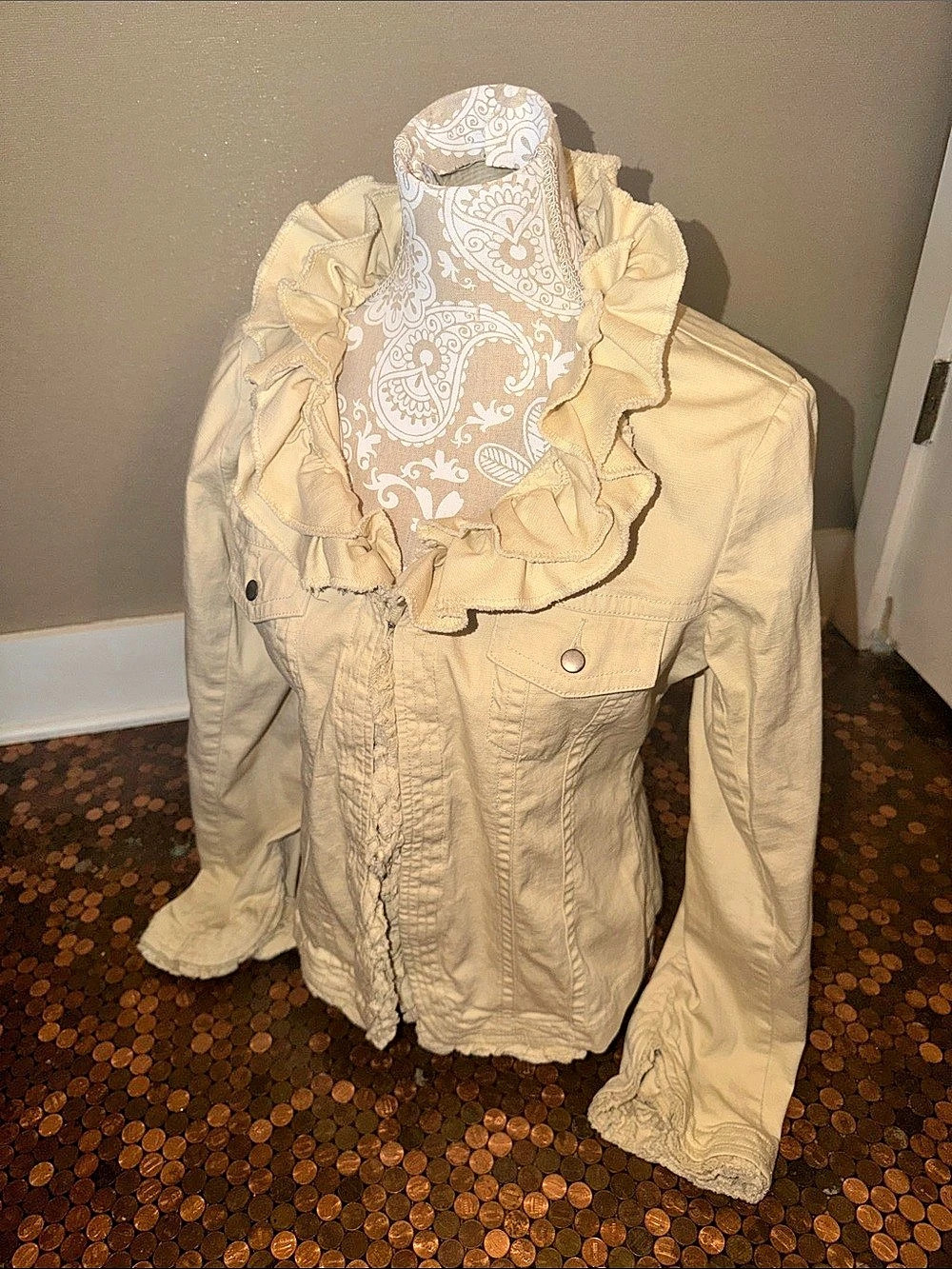 Free People Lovie Ruffle Collar Cotton Jacket in Cream Like New Size 12